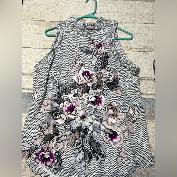 WHBM SILK TANK - Picture 1 of 4